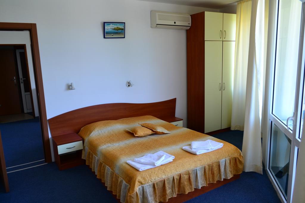 Saint George Family Hotel Lozenets Quarto foto